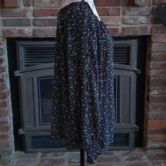 Max Studio Blouse NWT - Picture 3 of 7